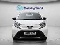 Used Toyota Aygo X PURE 72 HP (52 kW) 2022 White SUV