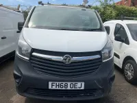 Used Vauxhall Vivaro S 95 HP (69 kW) 2019 White MPV