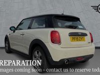 Used Mini Cooper Classic 134 HP (98 kW) 2019 White Hatchback