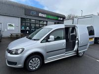 Usado VW Caddy Trendline 102 HP (75 kW) 2015 Prateado Monovolume