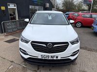 Used Vauxhall Grandland X S 130 HP (95 kW) 2019 White SUV