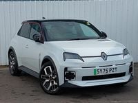 New Renault R5 Urban 88 kW (120 HP) 2025 White Hatchback