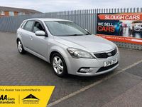 Usado Kia Ceed 89 HP (65 kW) 2012 Prateado Citadino