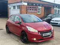 Used Peugeot 208 S 115 HP (84 kW) 2014 Red Hatchback