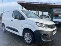 Begagnad Peugeot Partner 131 HK (96 kW) 2021 Vit Minibuss