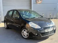 Used Renault Clio Expression 86 HP (63 kW) 2011 Black Hatchback