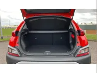 Gebraucht Hyundai Kona SE 141 PS (103 kW) 2021 Rot SUV