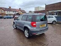 Used Skoda Yeti SE 105 HP (77 kW) 2010 Grey SUV