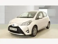 Used Toyota Yaris 100 HP (73 kW) 2017 Silver Hatchback