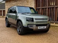 Used Land Rover Defender SE Dynamic 250 HP (183 kW) 2022 Green SUV