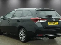 Used Toyota Auris Hybrid 136 HP (100 kW) 2018 Black Estate