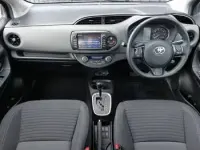 Used Toyota Yaris Hybrid 100 HP (73 kW) 2019 Grey Hatchback