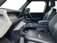 Usado Land Rover Defender SE Dynamic 397 HP (291 kW) 2023 Preto SUV
