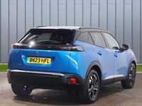 Second-hand Peugeot e-2008 GT 98 kW (134 CP) 2023 Albastru SUV