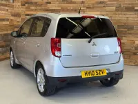 Usado Mitsubishi Colt 94 HP (69 kW) 2010 Prateado Citadino