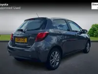 Used Toyota Yaris 99 HP (72 kW) 2015 Grey Hatchback