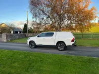 Used Toyota HiLux 150 HP (110 kW) 2021 White Pickup