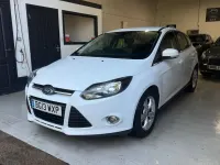 Used Ford Focus Zetec 2013 White Hatchback