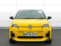 Used Renault R5 Iconic 110 kW (150 HP) 2025 Yellow/black Hatchback