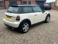 Used Mini Cooper Hatch 120 HP (88 kW) 2009 White Hatchback