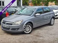 Used Vauxhall Astra Design Edition 103 HP (75 kW) 2006 Silver Hatchback