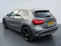Usado Mercedes GLA180 AMG line 122 HP (89 kW) 2019 Cinzento SUV