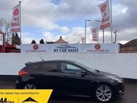 Used Ford Focus ST-Line 120 HP (88 kW) 2017 Blue Hatchback