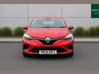 Used Renault Clio Iconic 88 HP (64 kW) 2021 Red Hatchback