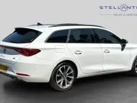 Used Seat Leon FR Sport 148 HP (108 kW) 2022 White Estate