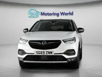 Second-hand Vauxhall Grandland X Design Edition 130 CP (95 kW) 2019 Alb SUV