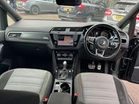 Used VW Touran R-line 150 HP (110 kW) 2017 Black MPV