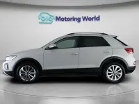 Usado VW T-Roc Match 115 HP (84 kW) 2025 Cinzento SUV