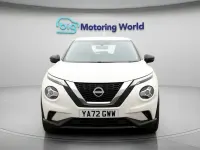 Usado Nissan Juke Acenta 114 HP (83 kW) 2023 Branco SUV