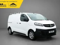 Second-hand Vauxhall Vivaro 120 CP (88 kW) 2021 Alb Monovolum
