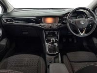 Used Vauxhall Astra SRi 147 HP (108 kW) 2019 Silver Hatchback