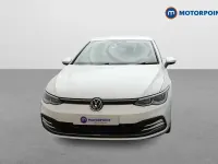 Begagnad VW Golf VII Style 2020 Vit Halvkombi
