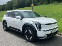 Used Kia EV9 Air 149 kW (203 HP) 2025 White SUV