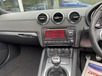Begagnad Audi TT Performance 200 HK (147 kW) 2009 Grå Sportkupé