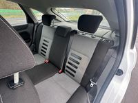 Used Ford Focus Zetec 2011 White Hatchback