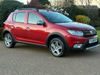 Used Dacia Sandero Lauréate 90 HP (66 kW) 2018 Red Hatchback