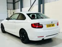 Usado BMW 220 Sport Line 190 CV (139 kW) 2014 Blanco Coupe