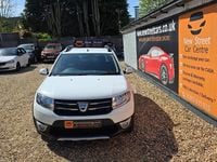 Używany Dacia Sandero Lauréate 2016 Biały Hatchback