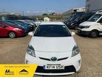 Used Toyota Prius 136 HP (100 kW) 2014 White Hatchback