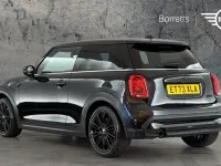 Usado Mini Cooper Exclusive 134 HP (98 kW) 2023 Preto Citadino