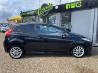 Usado Ford Fiesta Sport 95 HP (69 kW) 2016 Preto Van