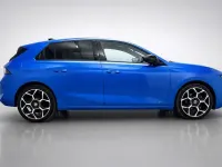 Used Vauxhall Astra Ultimate 131 HP (96 kW) 2023 Blue Hatchback