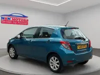 Used Toyota Yaris 69 HP (50 kW) 2013 Blue Hatchback