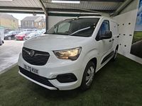 Second-hand Vauxhall Combo Sportive 100 CP (73 kW) 2020 Alb Van