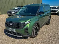 Begagnad Ford Transit Active 2025 Grön Van