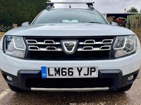 Used Dacia Duster Prestige 115 HP (84 kW) 2016 White SUV